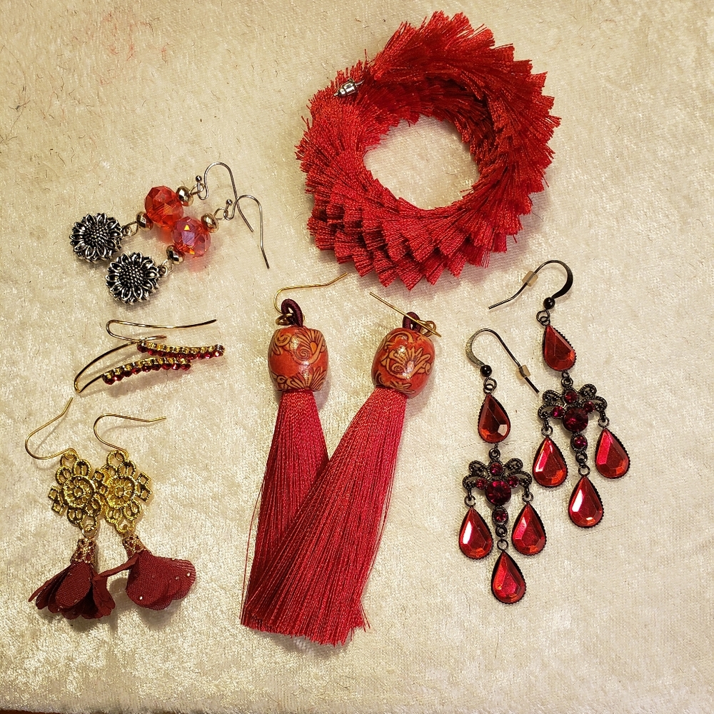 Red hot fun! Six pair of great quality earrings.